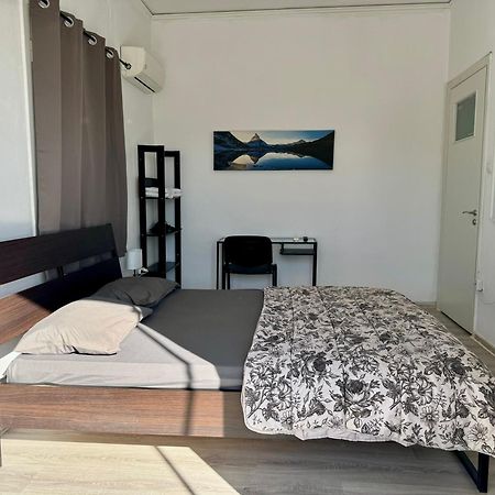 Starfish Seaside Studio Aparthotel Артемида Екстериор снимка